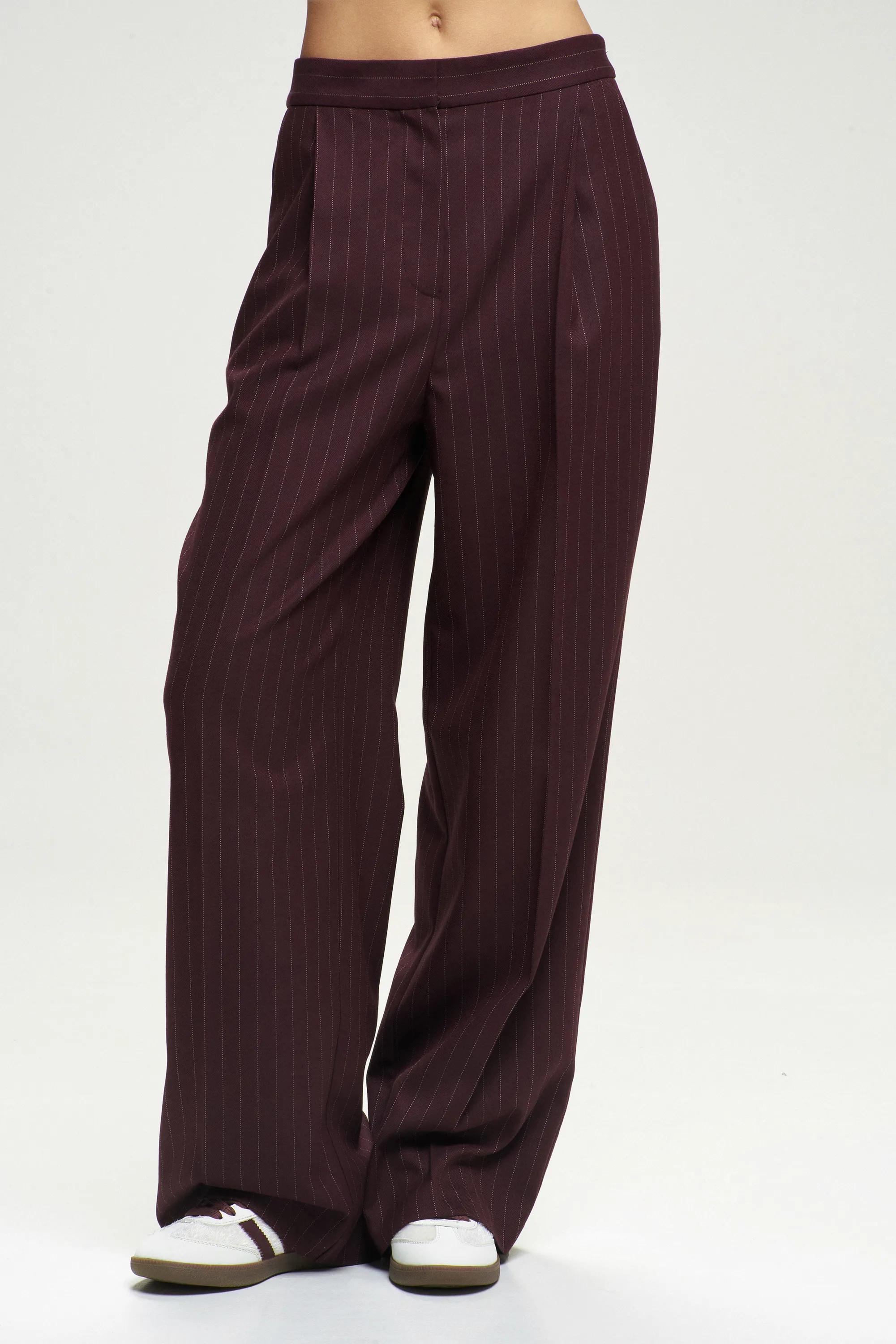 Брюки Basic на резинке в полоску Wine